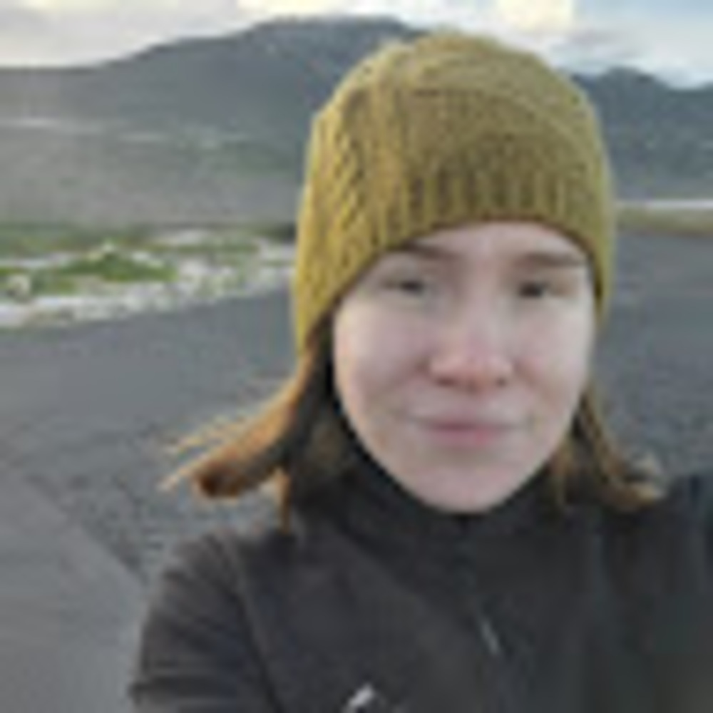 Meet your Posher, Carly